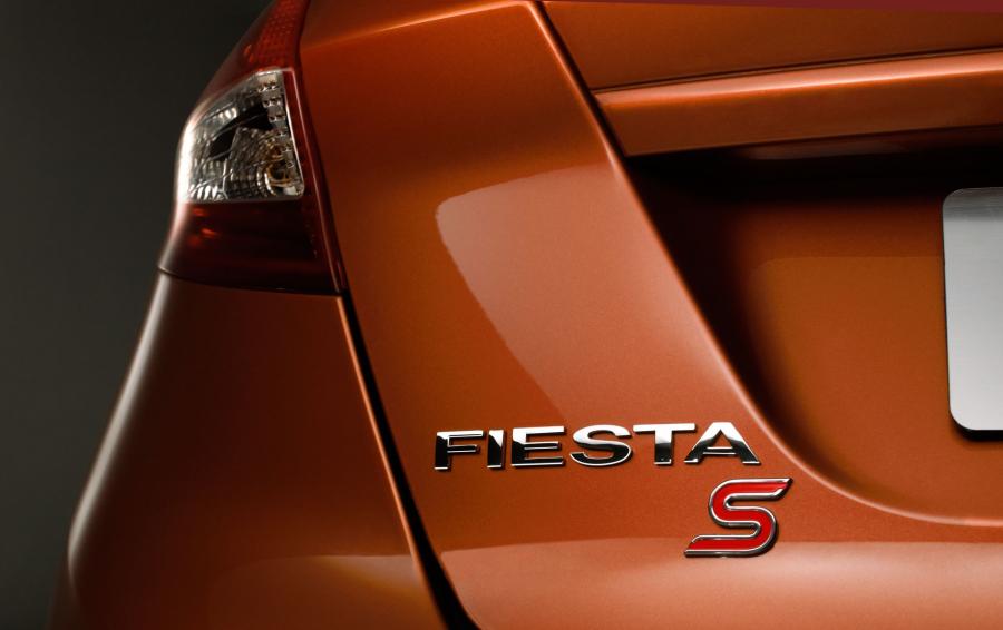  Ford Fiesta Zetec S 2009 года  (фото 2 из 38)